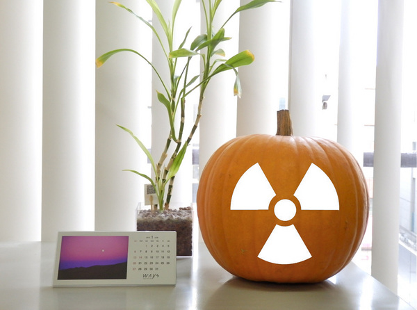 かぼちゃと放射能マーク_210116.jpg